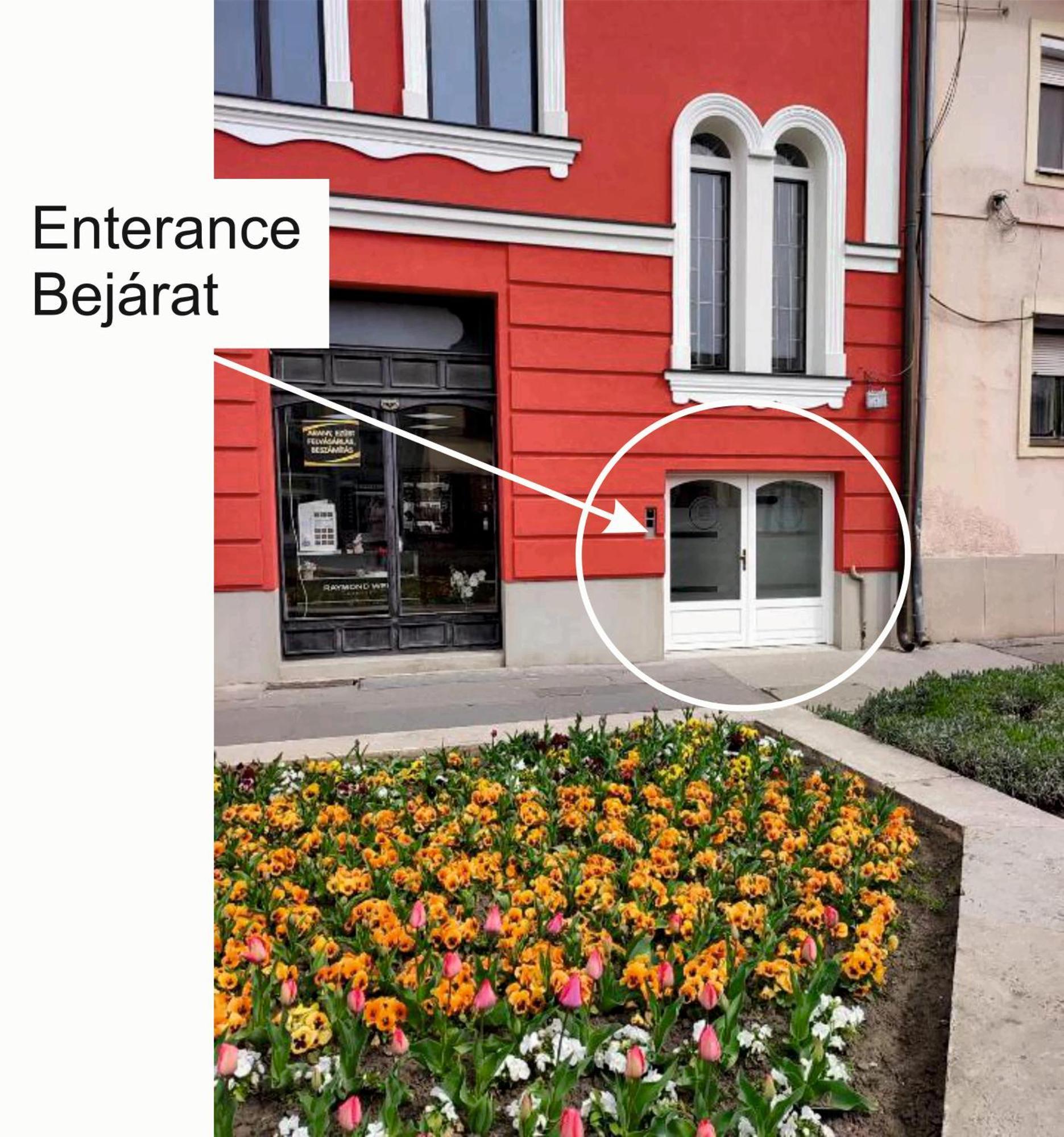 Stafetahaz Apartmanok Vác Exterior foto