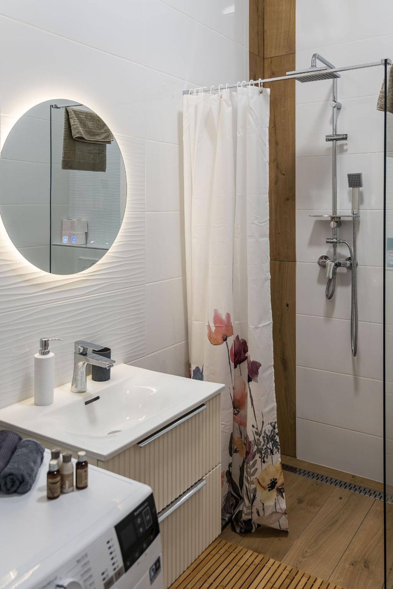 Stafetahaz Apartmanok Vác Exterior foto