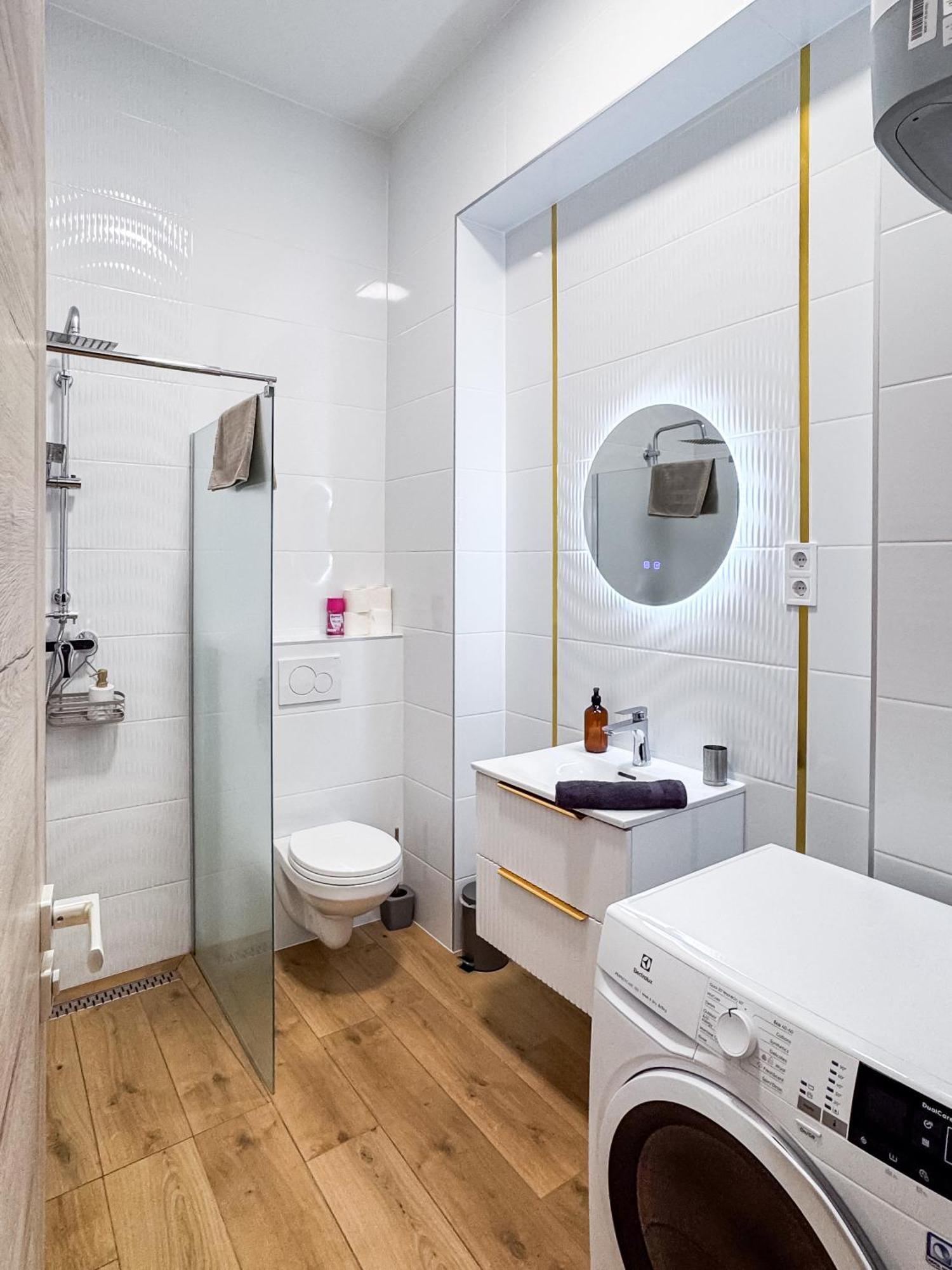 Stafetahaz Apartmanok Vác Exterior foto